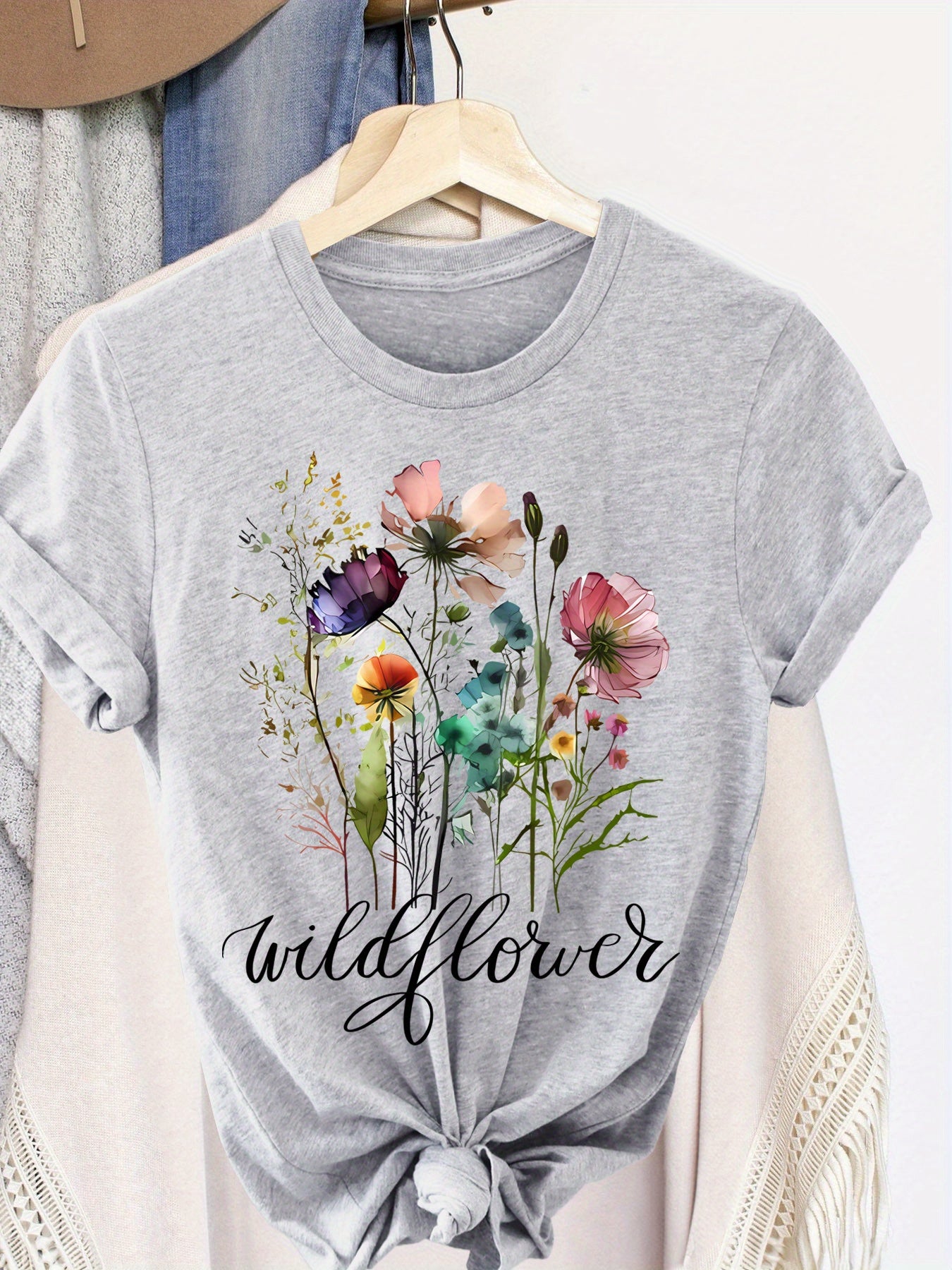 Wildflower Graphic Women's T-Shirt - Soft Short Sleeve Round Neck Casual Top, Vibrant Floral Print, Lightweight & Comfortable for Spring and Summer