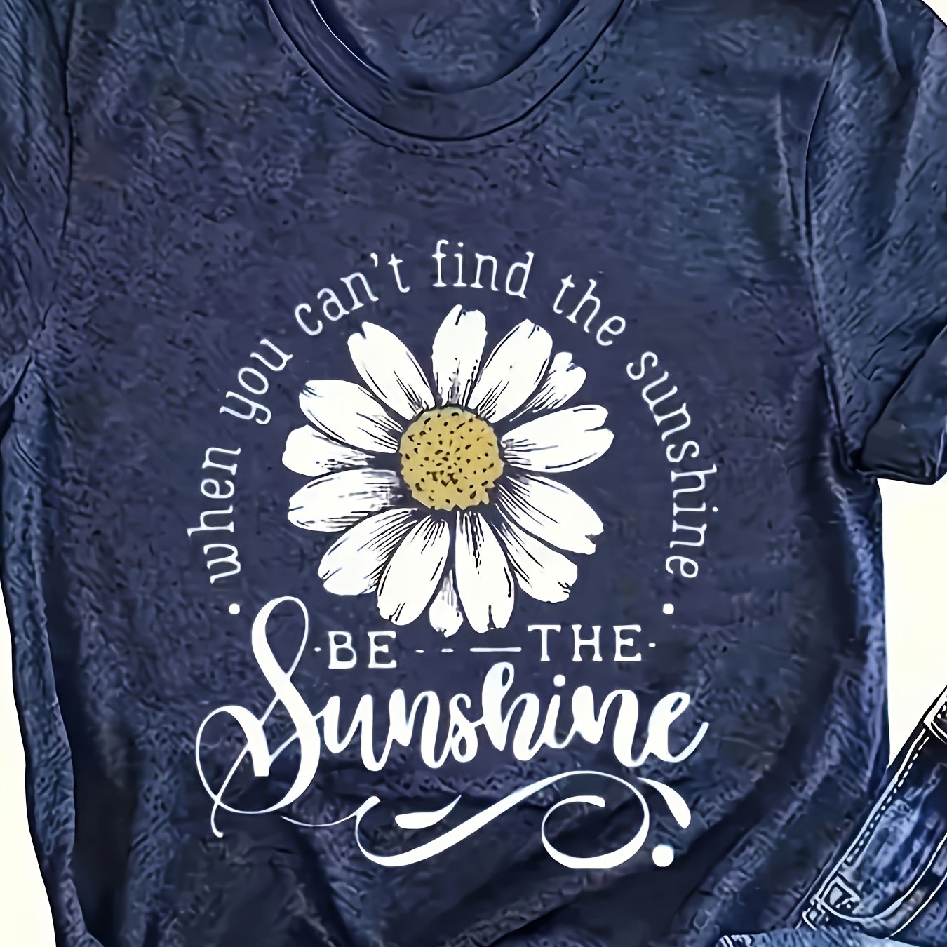 Women's Casual Daisy Flower Graphic Tee - Navy Blue Top